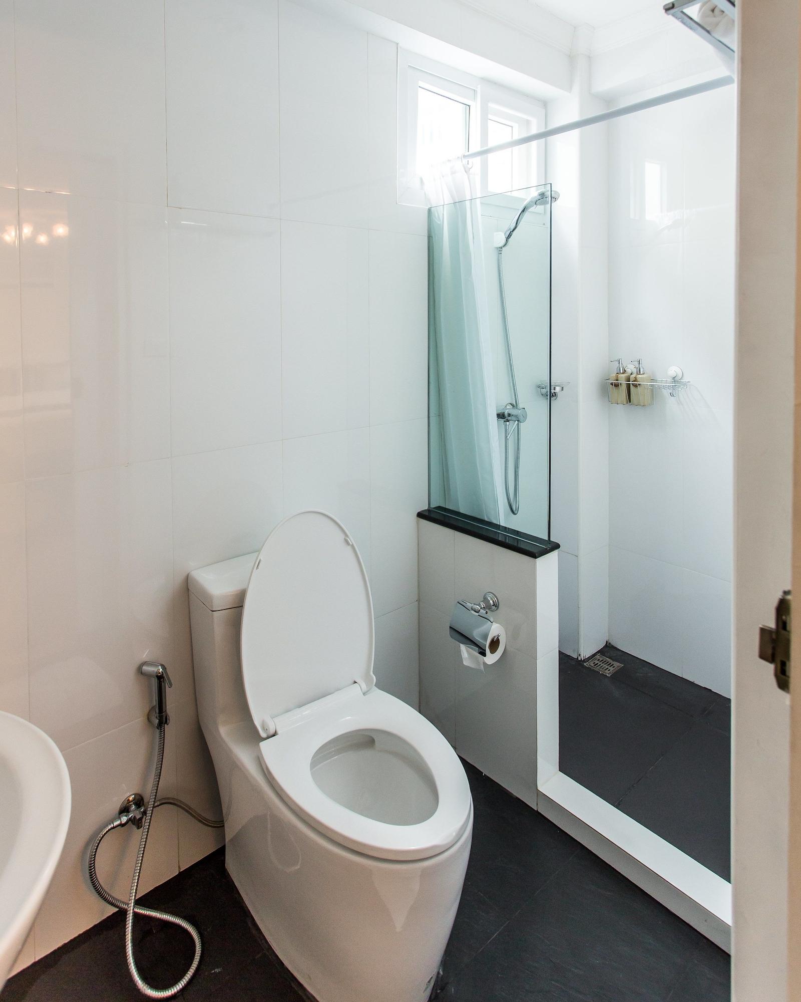The Lek Aree Bed & Breakfast Bangkok Exterior photo