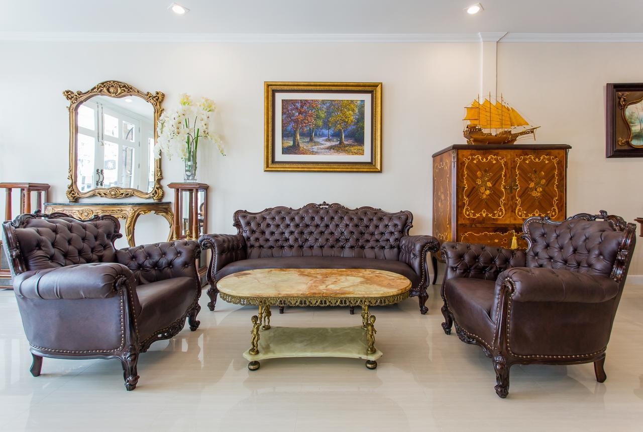 The Lek Aree Bed & Breakfast Bangkok Exterior photo