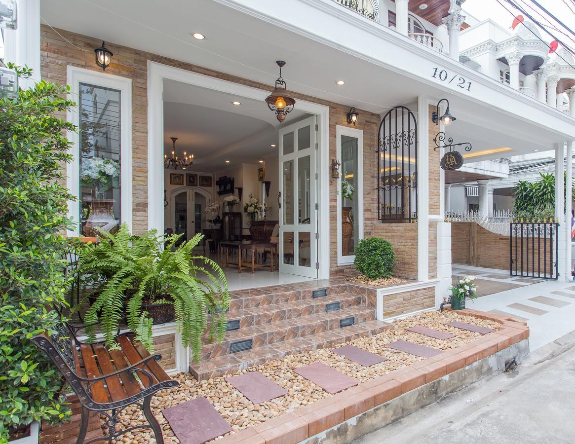 The Lek Aree Bed & Breakfast Bangkok Exterior photo